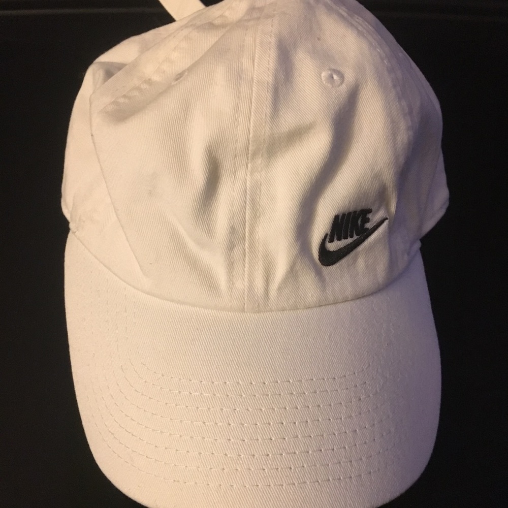 Brand New, Never worn Nike Hat!